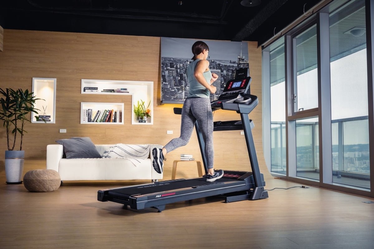 Sole F63 Treadmill - Image 6