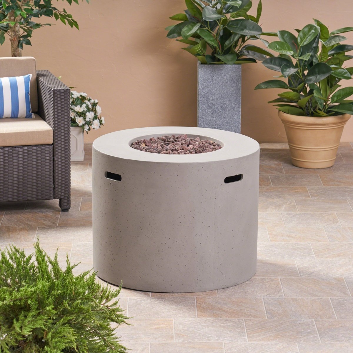 Latitude Run Caelan Outdoor Propane Gas Fire Pit Table - Image 4