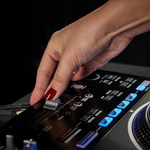Pioneer DJ DDJ-REV7 DJ Controller - Image 19