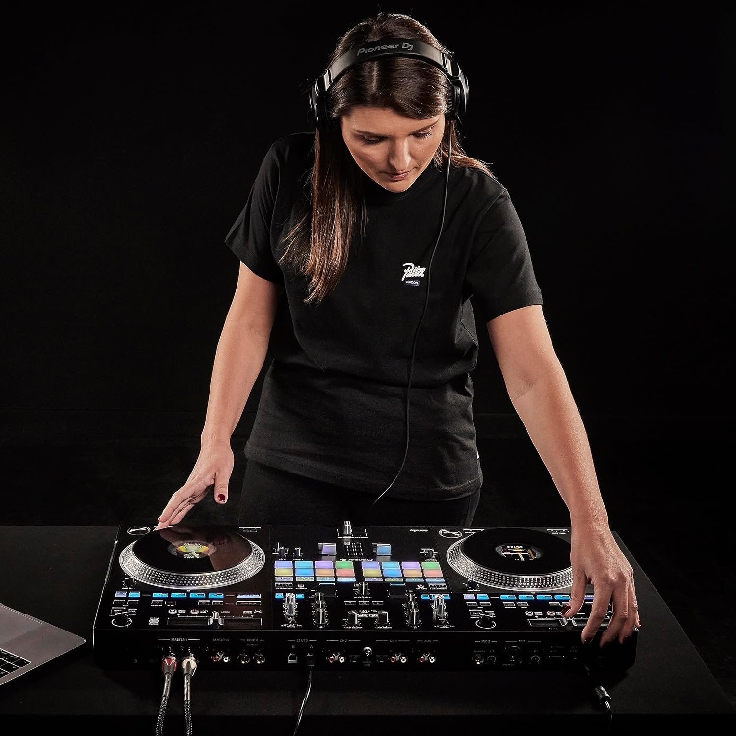 Pioneer DJ DDJ-REV7 DJ Controller - Image 7