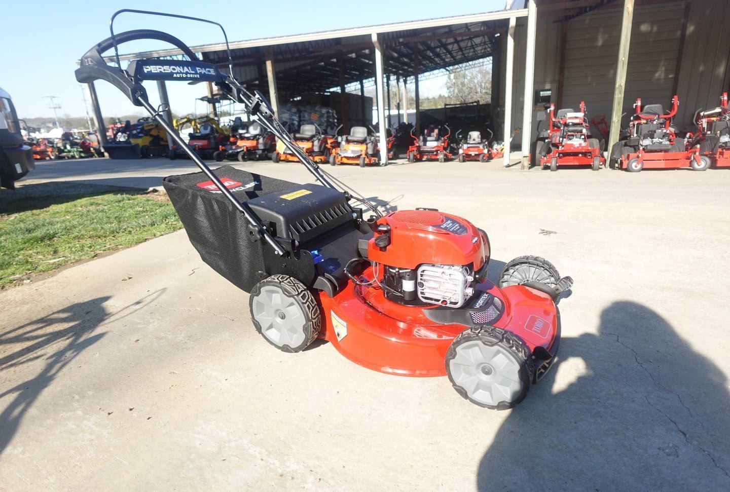 Toro 22 in. Recycler SmartStow Electric Lawn Mower - Image 5