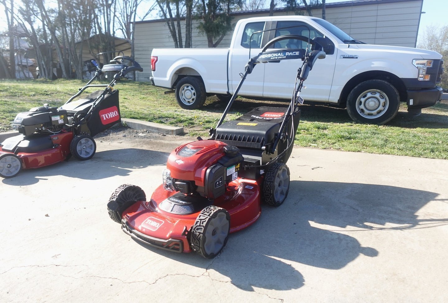 Toro 22 in. Recycler SmartStow Electric Lawn Mower - Image 6